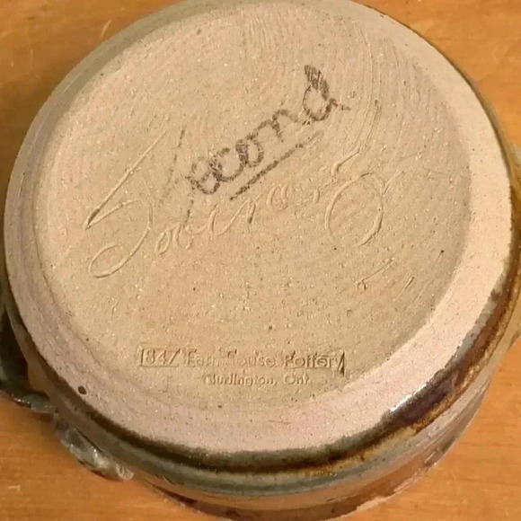 💖HOST PICK😍Casserole dish with lid by Farmhouse Pottery - Picture 5 of 8